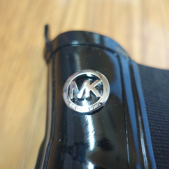 Michael Kors Shiny Black Charm Chelsea Slip On Rain Boot 6-6.5 - Picture 3 of 7